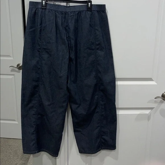 Eileen Fisher airy denim wide leg pants, size 1x - Picture 4 of 10
